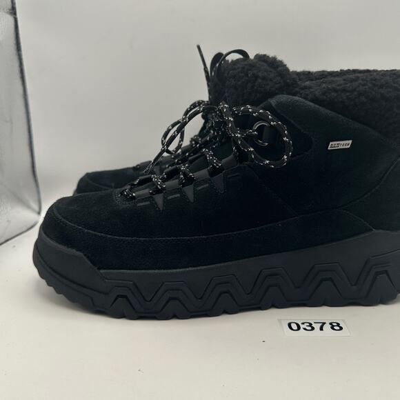 UGG Women's 9.5 TERRETRAIL Cozy Laced up Black SUEDE Sheepskin - Picture 8 of 8